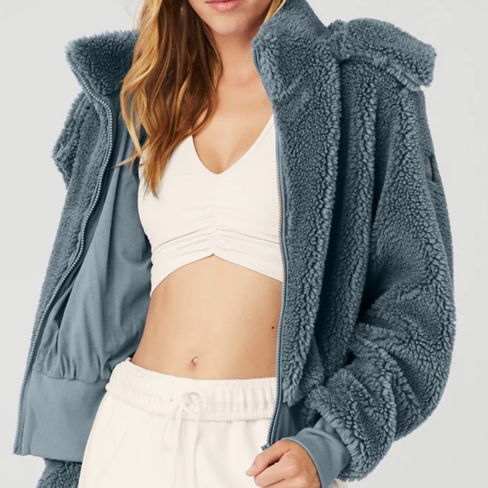 Alo foxy Sherpa jacket dusty blue EUC